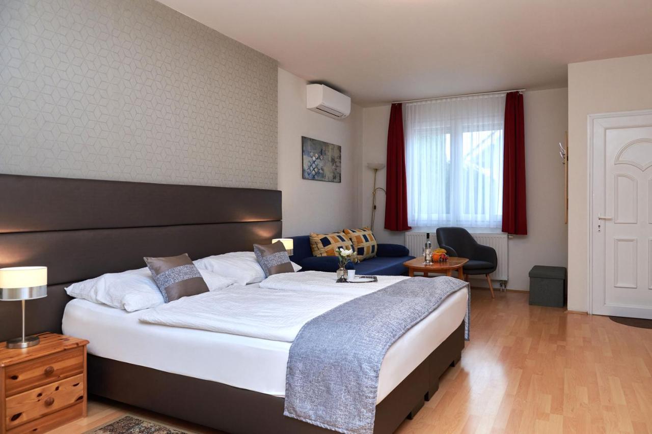 Apartman Brigitte Buekfuerdo מראה חיצוני תמונה