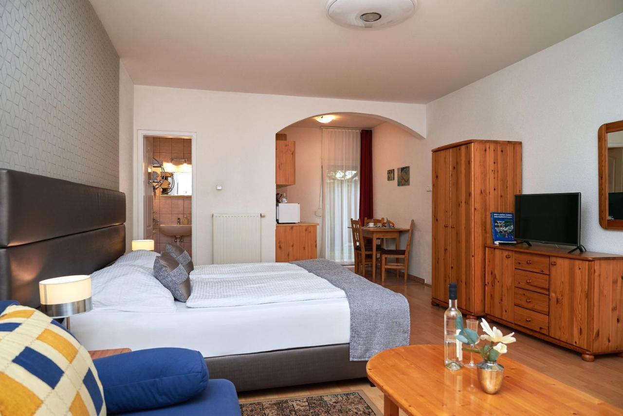Apartman Brigitte Buekfuerdo מראה חיצוני תמונה