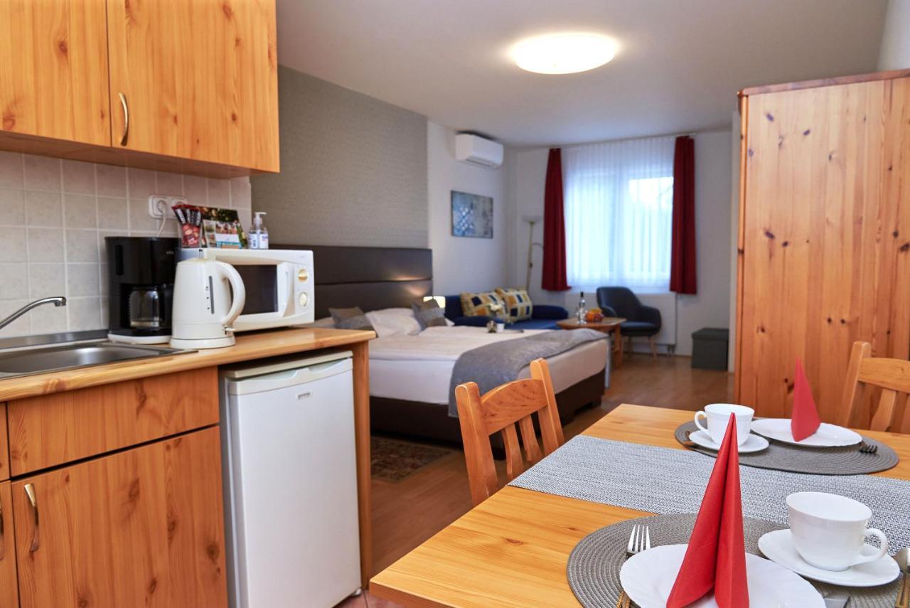 Apartman Brigitte Buekfuerdo מראה חיצוני תמונה