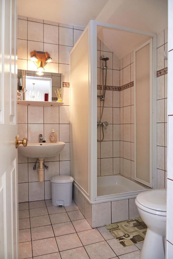 Apartman Brigitte Buekfuerdo מראה חיצוני תמונה