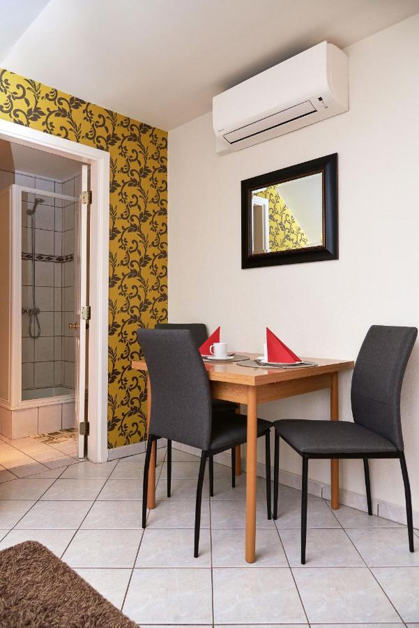 Apartman Brigitte Buekfuerdo מראה חיצוני תמונה