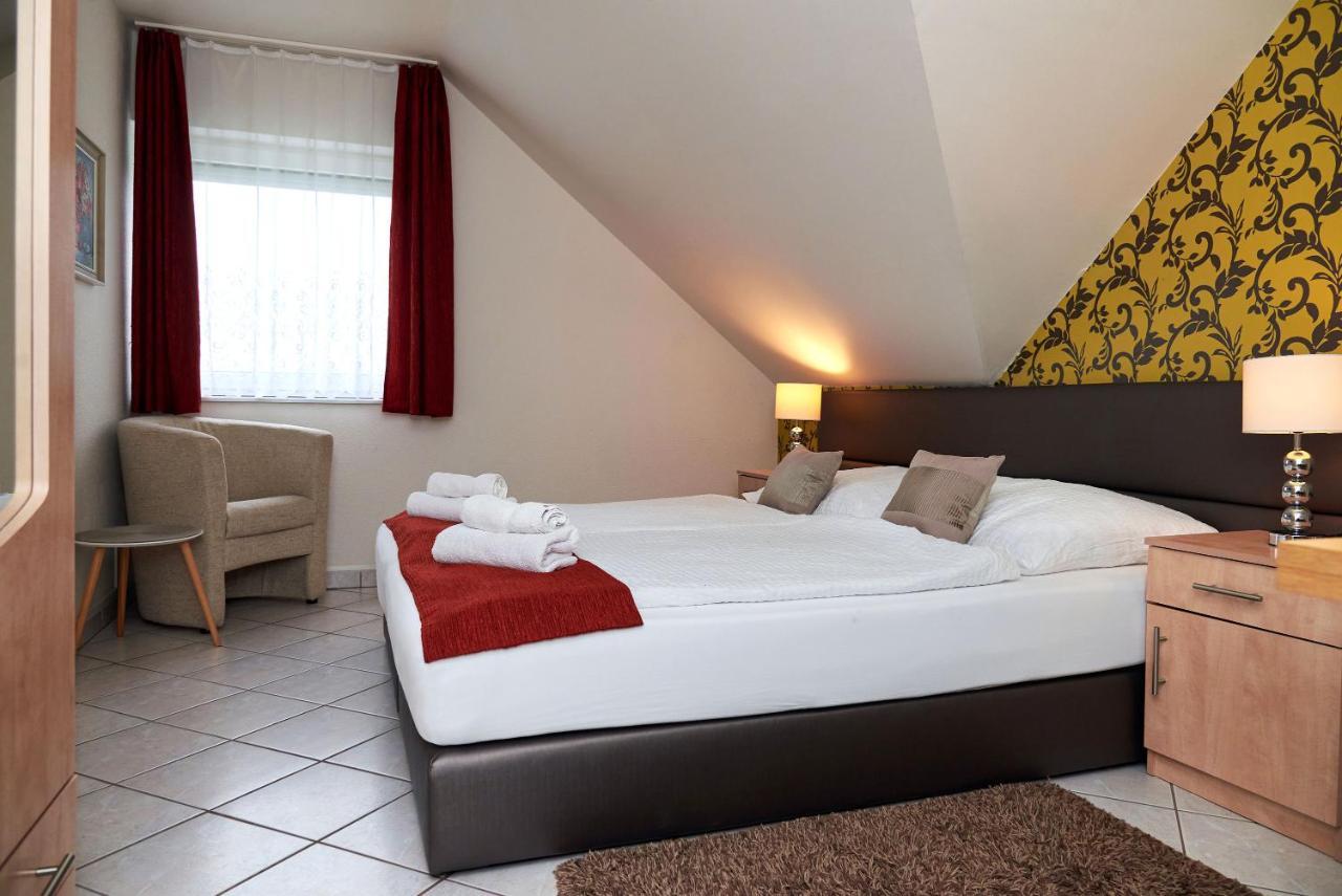 Apartman Brigitte Buekfuerdo מראה חיצוני תמונה