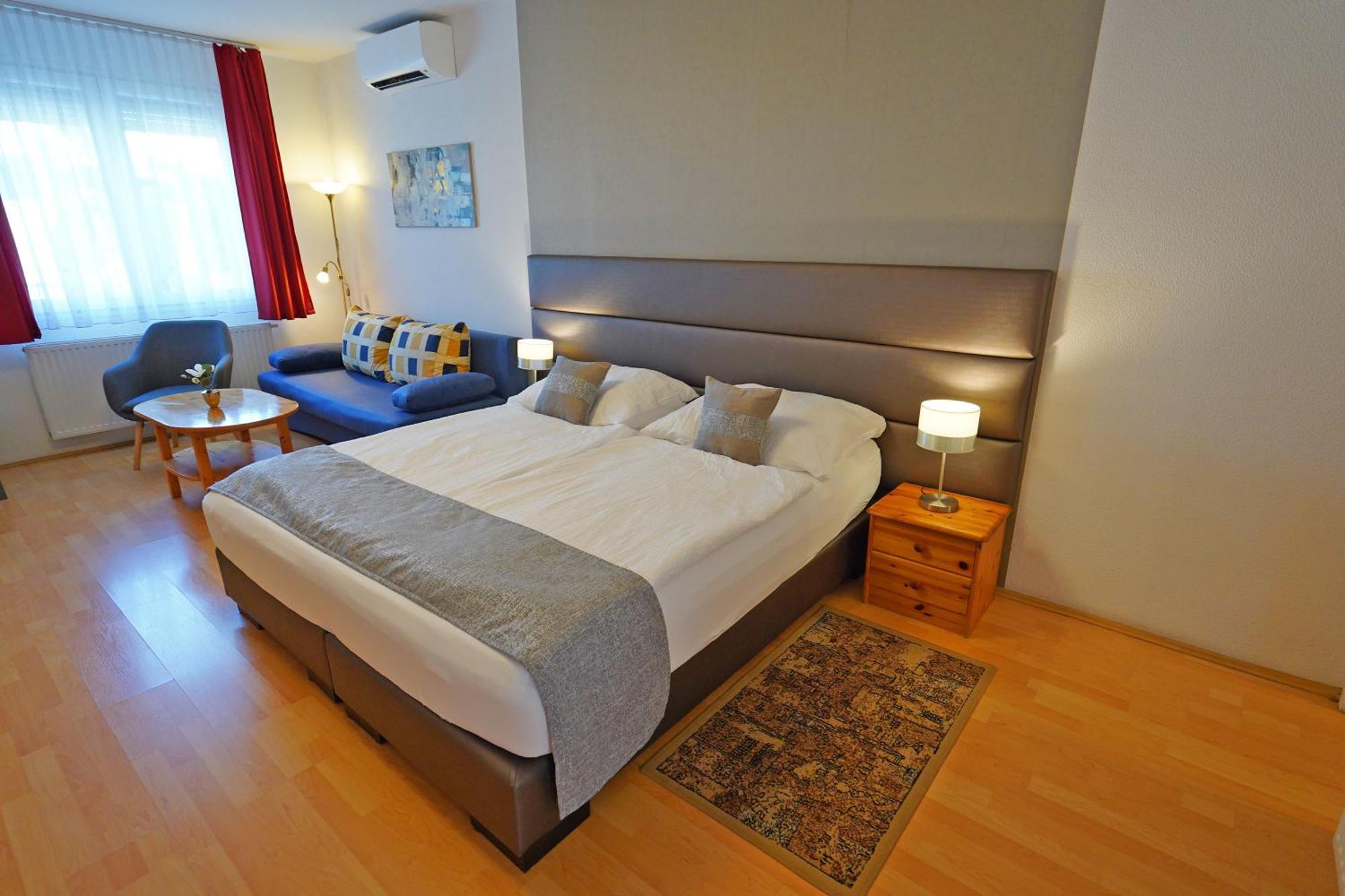 Apartman Brigitte Buekfuerdo מראה חיצוני תמונה