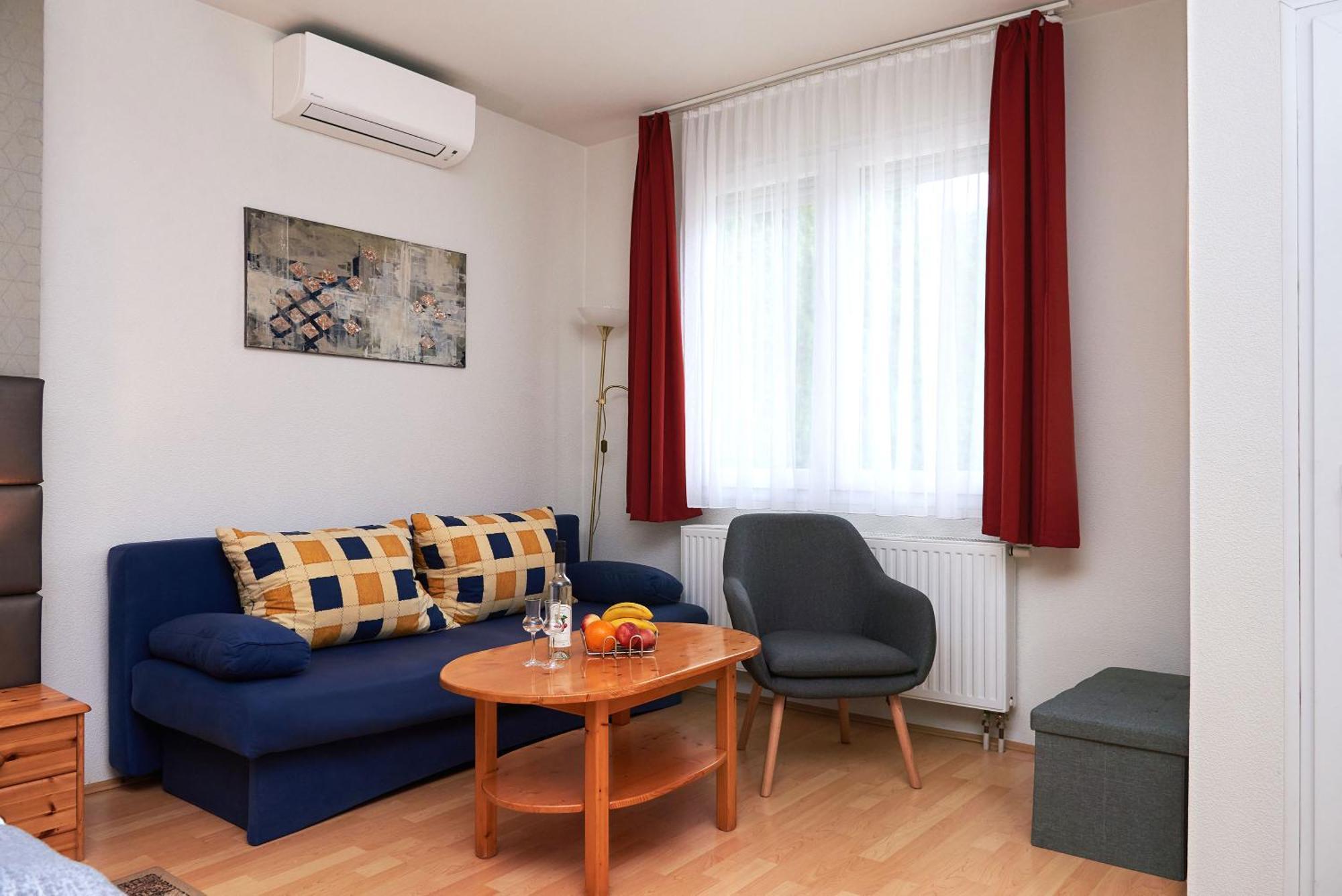 Apartman Brigitte Buekfuerdo מראה חיצוני תמונה